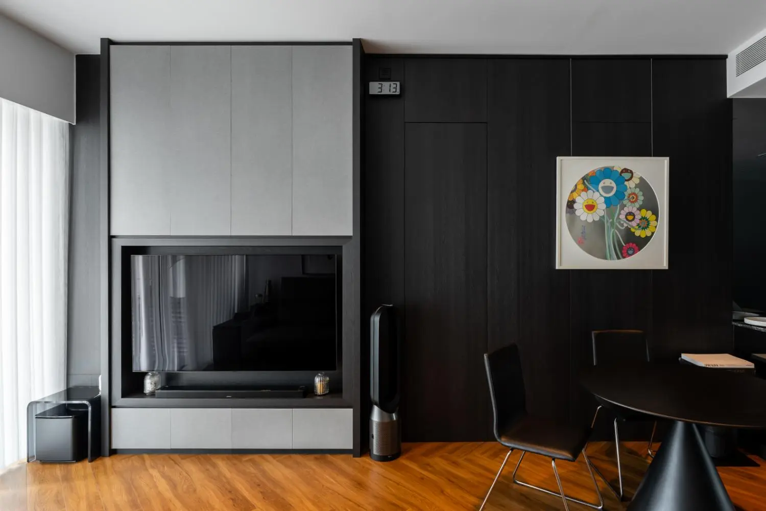 MYNMYN Studio — Galerie Noire @ Skyline Concourse — 4